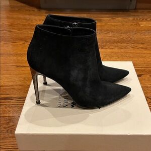 Burberry London Essential Black Suede Heeled Ankle Boots Estover 100mm 38.5
